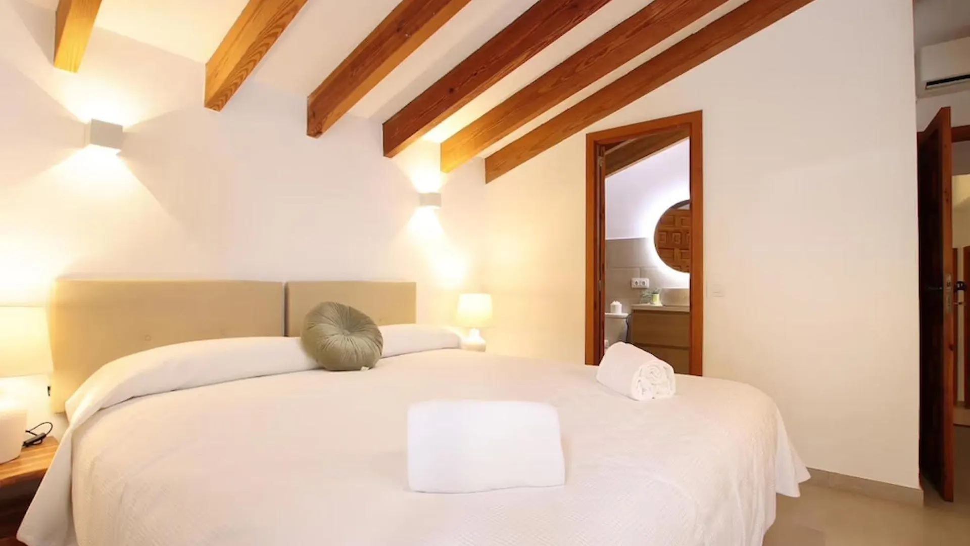 Rustic House Recently Renovated Villa With Views To The Pollensa Mountains By Renthousing Pollença